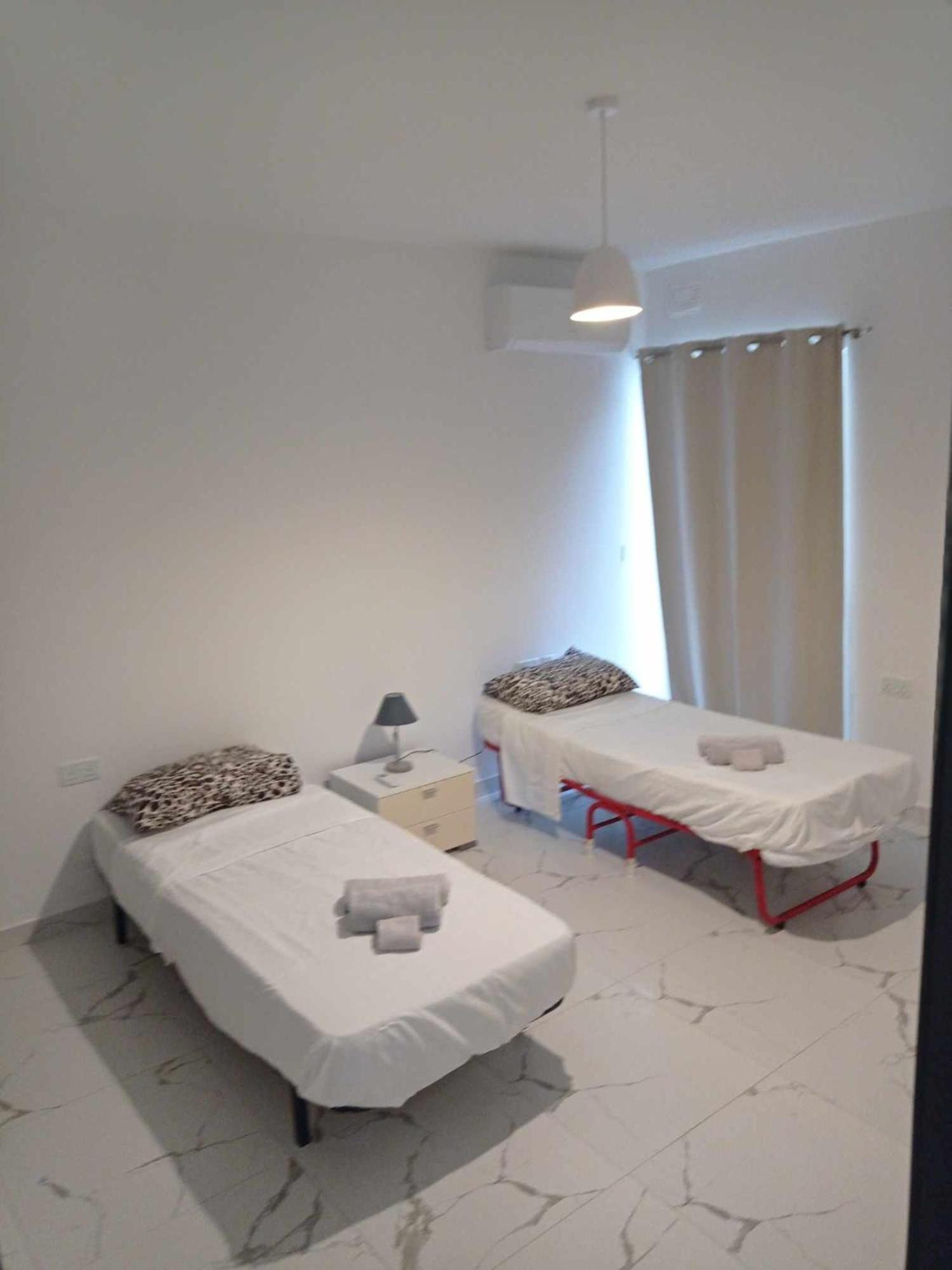Appartement Poppy Court à Marsaskala Extérieur photo